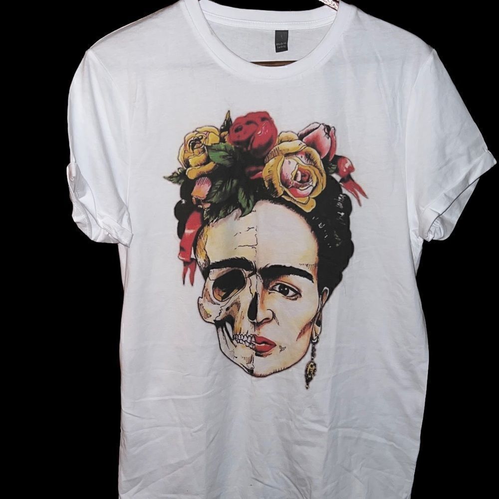 Frida Kahlo Graphic‎ Tee Half Skull Floral White Crew Neck Women's S